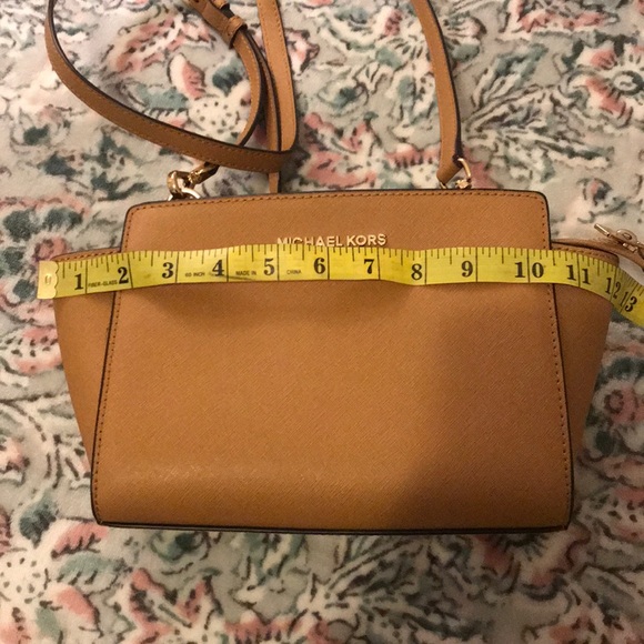 Michael Kors leather shoulder bag - Picture 9 of 11